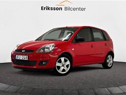 Röd Begagnad 2007 Ford Fiesta Halvkombi | 29 900 kr (Marknadspris)