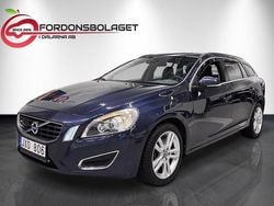Blå Begagnad 2013 Volvo V60 Momentum Kombi | 89 800 kr (Marknadspris)