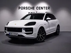 Vit Ny 2024 Porsche Cayenne SUV | 1 565 600 kr (Marknadspris)