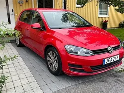 Röd Begagnad 2016 VW Golf VII Halvkombi | 115 000 kr (Bra pris)