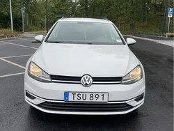 Vit Begagnad 2018 VW Golf VII Kombi | 175 000 kr (Marknadspris)