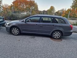 Grå Begagnad 2008 Toyota Avensis Kombi | 16 900 kr (Superpris)