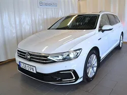 Vit Begagnad 2021 VW Passat GTE Kombi | 275 000 kr (Marknadspris)