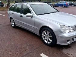 Silver Begagnad 2007 Mercedes C220 Kombi | 55 000 kr (Marknadspris)