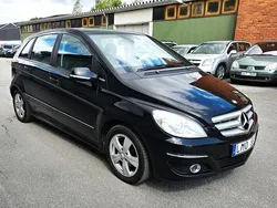 Svart Begagnad 2011 Mercedes B180 Minibuss | 59 900 kr (Lite dyr)