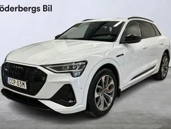 Vit (glaciärvit metallic) Begagnad 2020 Audi e-tron S-Line SUV | 399 000 kr (Bra pris)