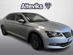 Silver Begagnad 2017 Skoda Superb LAURIN & KLEMENT Halvkombi | 179 900 kr (Marknadspris)