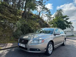 Ljusbrun Begagnad 2009 Volvo V70 Momentum Kombi | 48 500 kr (Superpris)