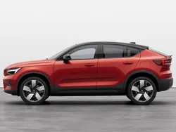 Röd Ny 2024 Volvo EC40 Performance SUV | 639 000 kr (Lite dyr)