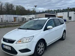Vit Begagnad 2010 Ford Focus Trend Kombi | 39 000 kr (Marknadspris)