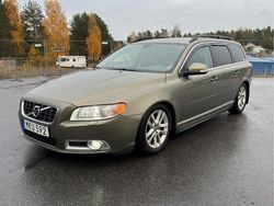 Grön Begagnad 2011 Volvo V70 Momentum Kombi | 41 000 kr (Marknadspris)