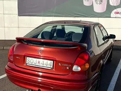 Röd Begagnad 2001 Toyota Corolla Halvkombi | 24 000 kr