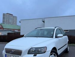 Vit Begagnad 2006 Volvo V50 Kombi | 24 000 kr