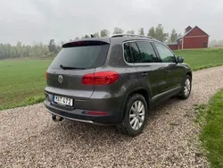 Grå Begagnad 2012 VW Tiguan SUV | 90 000 kr (Marknadspris)