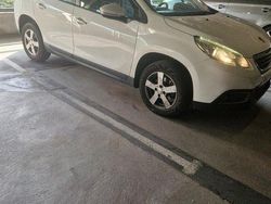 Vit Begagnad 2016 Peugeot 2008 SUV | 79 000 kr (Marknadspris)