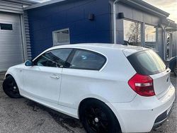 Vit Begagnad 2008 BMW 120 Coupé M Sport Sportkupé | 48 500 kr