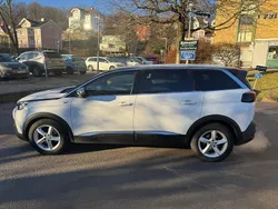 Vit Begagnad 2018 Peugeot 5008 Minibuss | 215 000 kr (Marknadspris)