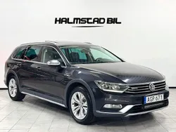 Mörkgrå (grå) Begagnad 2017 VW Passat Alltrack Kombi | 199 500 kr (Marknadspris)