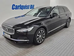 Svart (svart metallic) Begagnad 2023 Volvo V90 Core Kombi | 399 000 kr (Marknadspris)