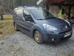 Grå Begagnad 2011 Peugeot Partner Minibuss | 21 500 kr (Superpris)