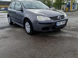Grå Begagnad 2006 VW Golf V Trendline Halvkombi | 22 000 kr (Marknadspris)
