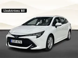 Vit Begagnad 2022 Toyota Corolla Active Kombi | 249 900 kr (Marknadspris)