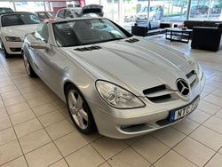 Grå Begagnad 2005 Mercedes SLK200 Cab | 98 000 kr (Marknadspris)