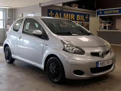 Silver Begagnad 2010 Toyota Aygo Halvkombi | 29 900 kr (Lite dyr)