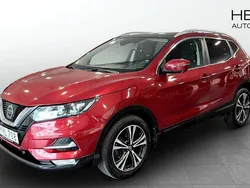 Röd metallic Begagnad 2017 Nissan Qashqai N-Connecta SUV | 139 900 kr (Marknadspris)