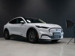 Vit Begagnad 2021 Ford Mustang Mach-E SUV | 359 000 kr (Marknadspris)