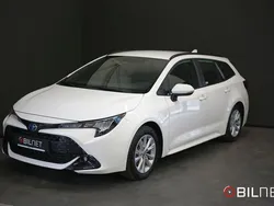 Vit Begagnad 2023 Toyota Corolla Active Kombi | 289 900 kr (Marknadspris)