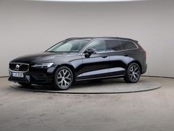 Svart Begagnad 2022 Volvo V60 Momentum Kombi | 289 000 kr (Marknadspris)