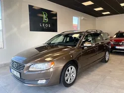Brun Begagnad 2013 Volvo V70 Momentum Kombi | 89 900 kr (Marknadspris)