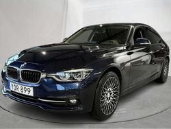 Blå Begagnad 2018 BMW 320 Sport Line Sedan | 244 000 kr (Marknadspris)