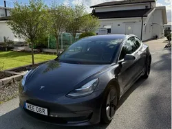 Grå Begagnad 2019 Tesla Model 3 Long Range Sedan | 192 000 kr (Bra pris)