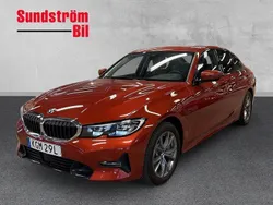 Orange Begagnad 2021 BMW 330e Sport Line Sedan | 379 900 kr (Marknadspris)