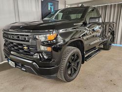 Svart Begagnad 2024 Chevrolet Silverado SUV | 899 900 kr