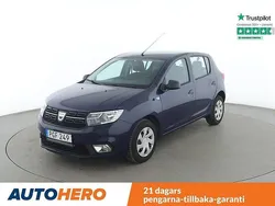 Blå Begagnad 2017 Dacia Sandero Halvkombi | 75 000 kr (Marknadspris)