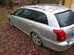 Begagnad 2006 Toyota Avensis Kombi | 10 000 kr (Bra pris)
