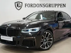Svart Begagnad 2022 BMW 745 M Sport Sedan | 799 800 kr