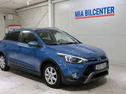 Ljusblå Begagnad 2016 Hyundai i20 Active Halvkombi | 138 000 kr (Marknadspris)