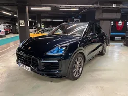 Mörkblå (blå) Begagnad 2022 Porsche Cayenne Platinum Edition SUV | 895 000 kr (Marknadspris)