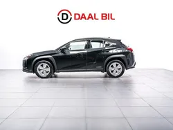 Svart Begagnad 2019 Lexus UX 250h SUV | 279 700 kr (Marknadspris)