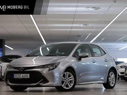 Silver Begagnad 2022 Toyota Corolla Active Halvkombi | 239 900 kr (Marknadspris)