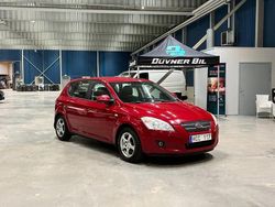 Röd Begagnad 2008 Kia Ceed EX Halvkombi | 34 900 kr (Marknadspris)