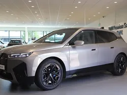 Grå Begagnad 2023 BMW iX Comfort Edition SUV | 679 000 kr (Bra pris)