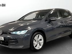 Mörkgrå Begagnad 2025 VW Golf VIII Life Kombi | 304 900 kr (Bra pris)