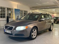Grå Begagnad 2008 Volvo V70 Kinetic Kombi | 29 500 kr (Marknadspris)
