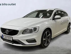 Vit Begagnad 2015 Volvo V60 R-Design Momentum Kombi | 119 000 kr