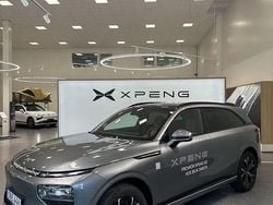 Grå Begagnad 2024 XPENG G9 SUV | 668 552 kr (Dyr)